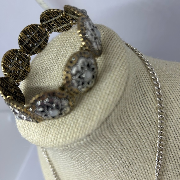 Vintage Medallions 2PC Set Necklace & Bracelet Jewelry. - Picture 9 of 12